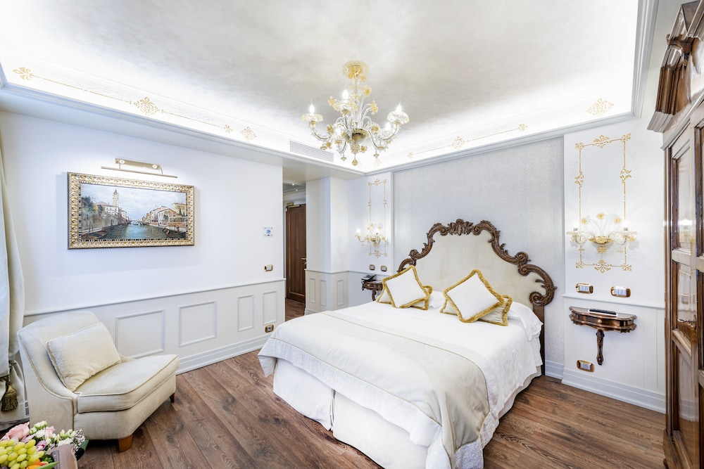 HABITACIÓN GOLDEN LEAF del hotel Monaco and Grand Canal