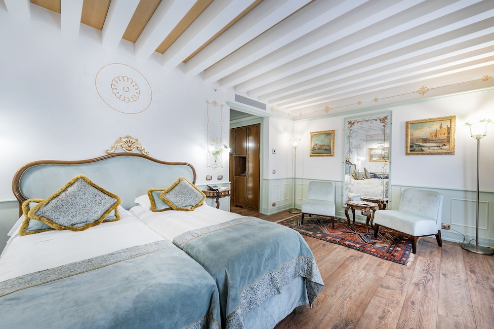 Suite del hotel Monaco and Grand Canal