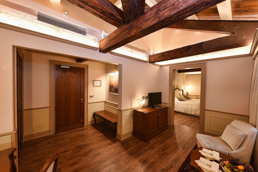 Suite del hotel Monaco and Grand Canal. Foto 2