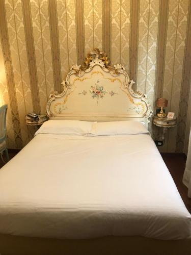 Habitación Doble Pequeña del hotel Carlton On The Grand Canal. Foto 2
