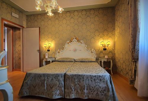 Habitación Superior - 1 cama grande del hotel Carlton On The Grand Canal. Foto 3