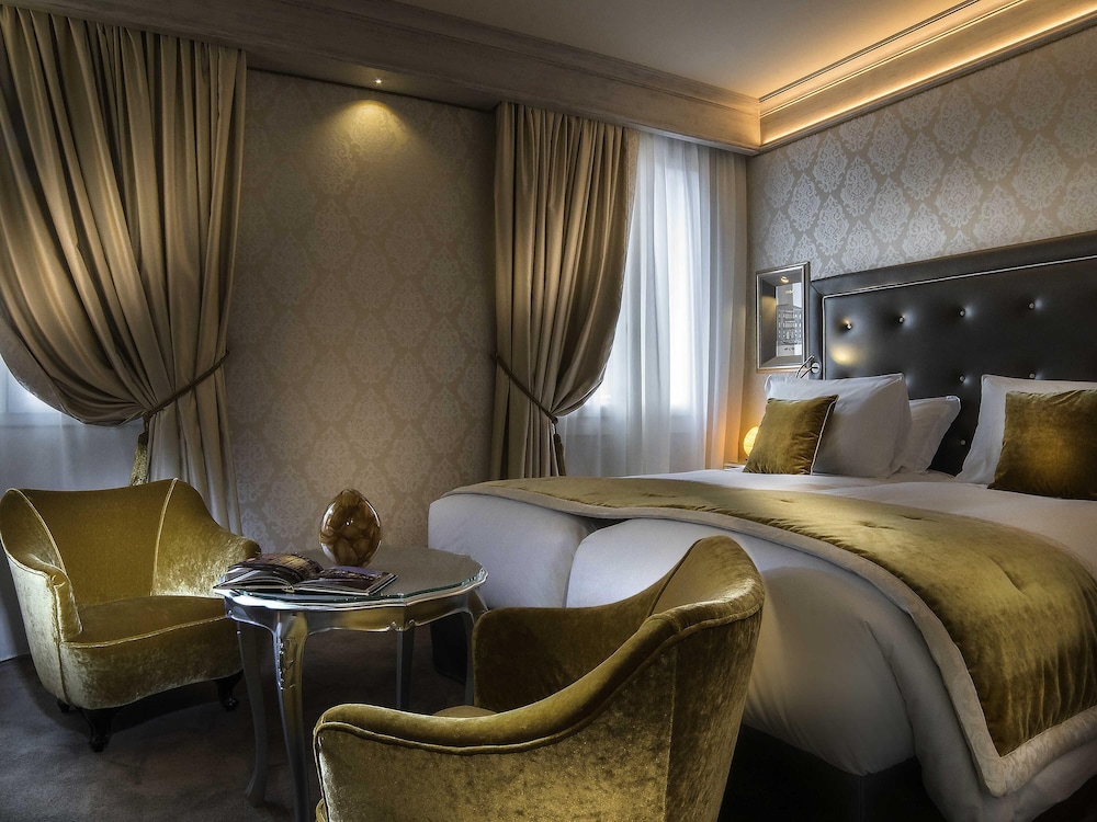 Habitación Doble o Matrimonial Superior con vistas al jardín o a la ciudad del hotel Hotel Papadopoli Venezia - MGallery Collection