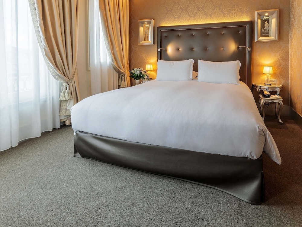Habitación Doble o Matrimonial Superior con vistas al jardín o a la ciudad del hotel Hotel Papadopoli Venezia - MGallery Collection. Foto 9