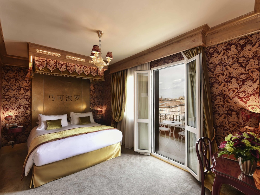 Habitación Doble Deluxe con vistas al canal o terraza del hotel Hotel Papadopoli Venezia - MGallery Collection. Foto 4