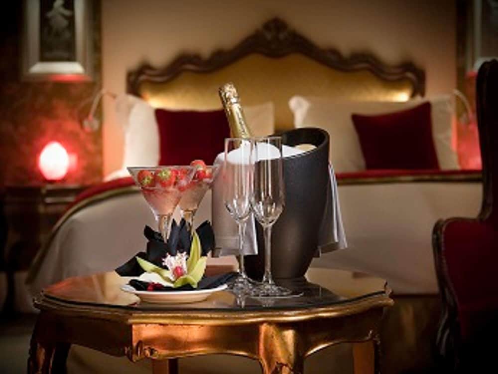 Suite Deluxe con Vistas al Canal del hotel Hotel Papadopoli Venezia - MGallery Collection. Foto 9