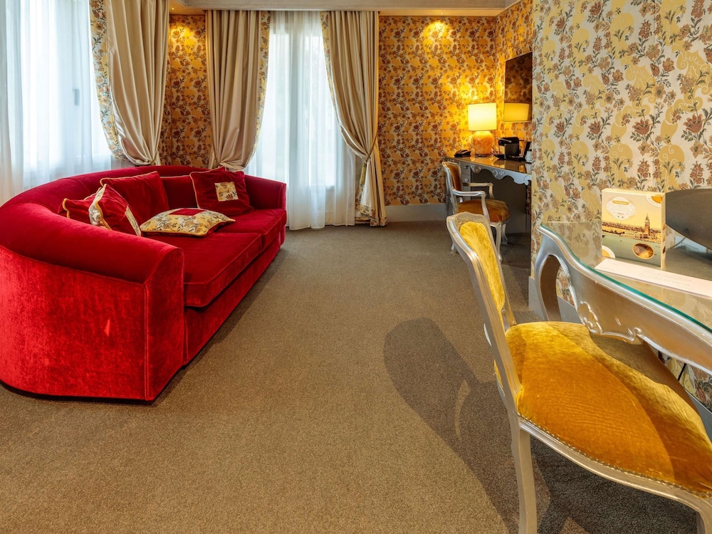 Suite Deluxe con Vistas al Canal del hotel Hotel Papadopoli Venezia - MGallery Collection. Foto 11