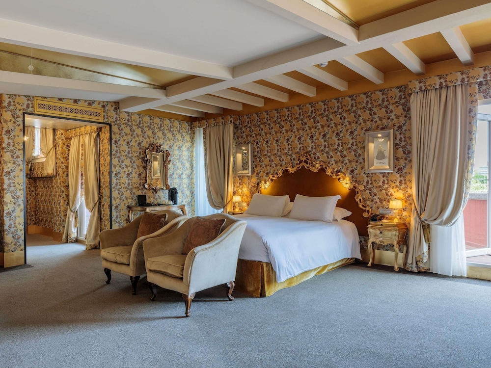 Suite Presidencial con terraza privada y jacuzzi del hotel Hotel Papadopoli Venezia - MGallery Collection