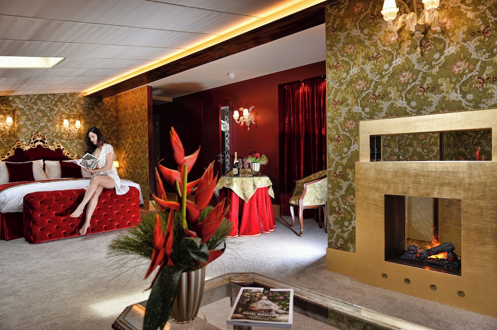 Suite Ejecutiva con terraza privada y vistas a la ciudad del hotel Hotel Papadopoli Venezia - MGallery Collection. Foto 5