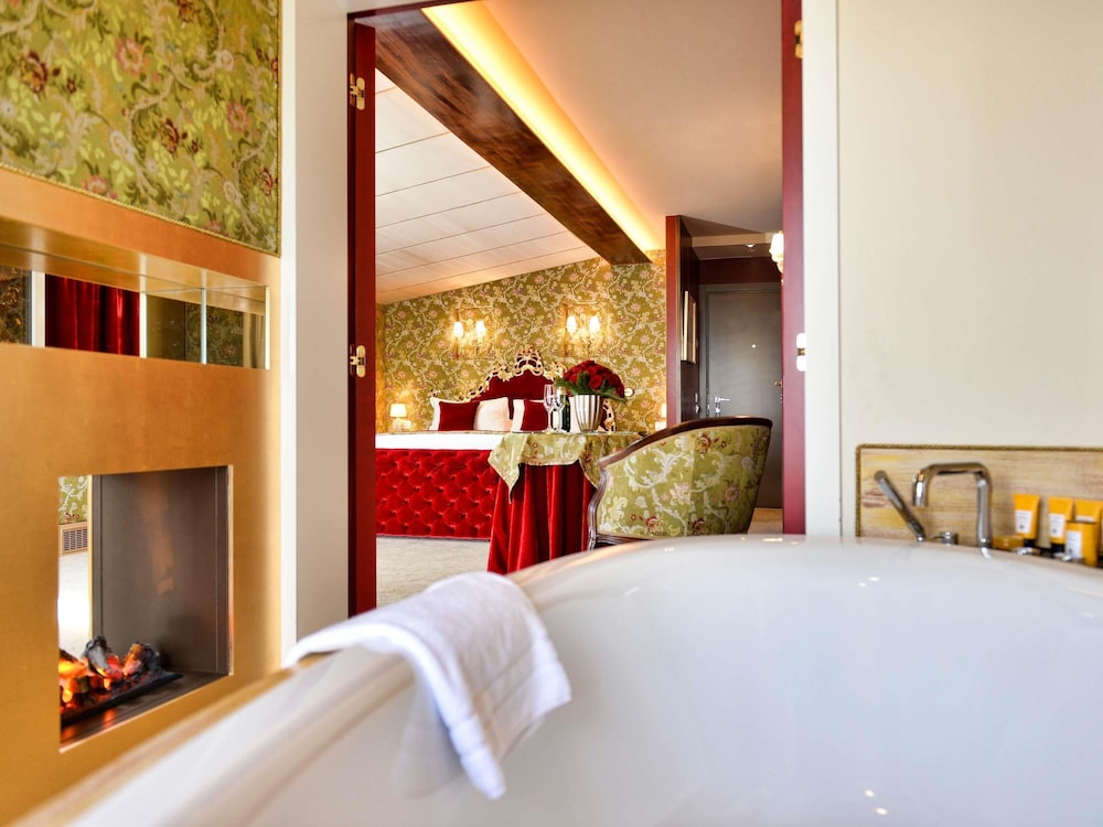 Suite Ejecutiva con terraza privada y vistas a la ciudad del hotel Hotel Papadopoli Venezia - MGallery Collection. Foto 13
