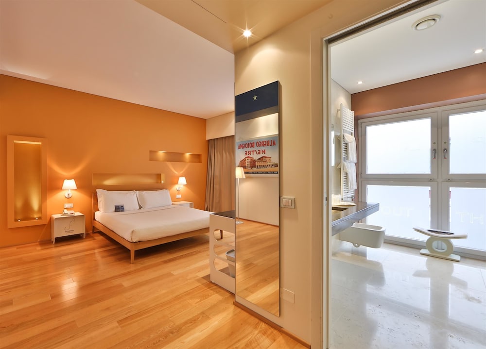 Habitación superior, 1 cama de matrimonio del hotel Best Western Plus Bologna. Foto 4