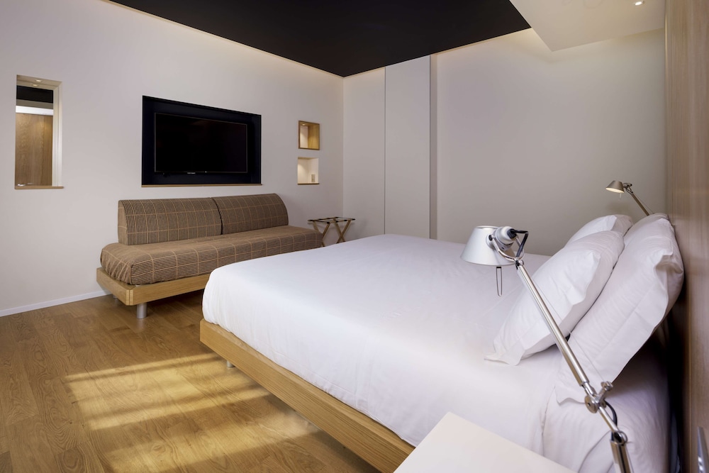 Habitación superior, 1 cama de matrimonio del hotel Best Western Plus Bologna. Foto 31