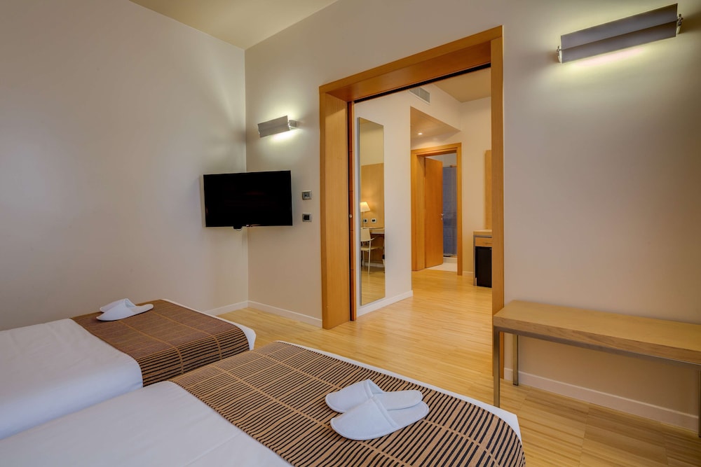 Suite junior, 1 cama de matrimonio grande del hotel Best Western Plus Bologna. Foto 6