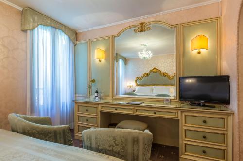Habitación Doble Clásica Veneciana del hotel Concordia. Foto 7