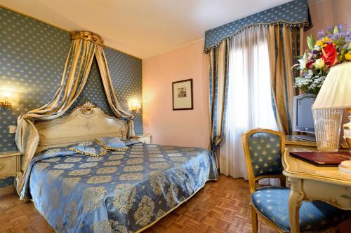Habitación Doble Pequeña del hotel Royal San Marco. Foto 1