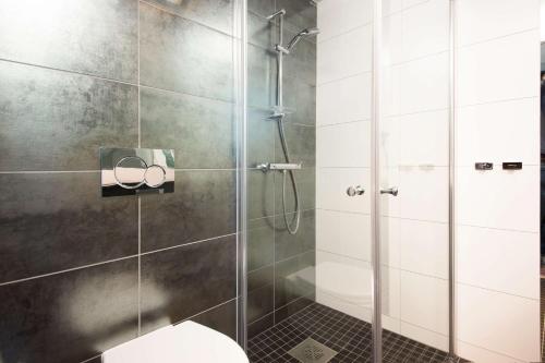 Habitación Superior con cama extragrande del hotel Scandic Ørnen. Foto 4