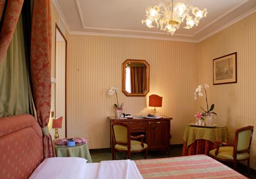 Habitación Triple Estándar del hotel Kette. Foto 1
