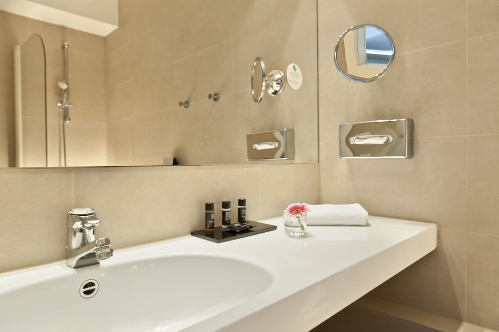 Habitación Triple Clásica del hotel Maxim. Foto 5