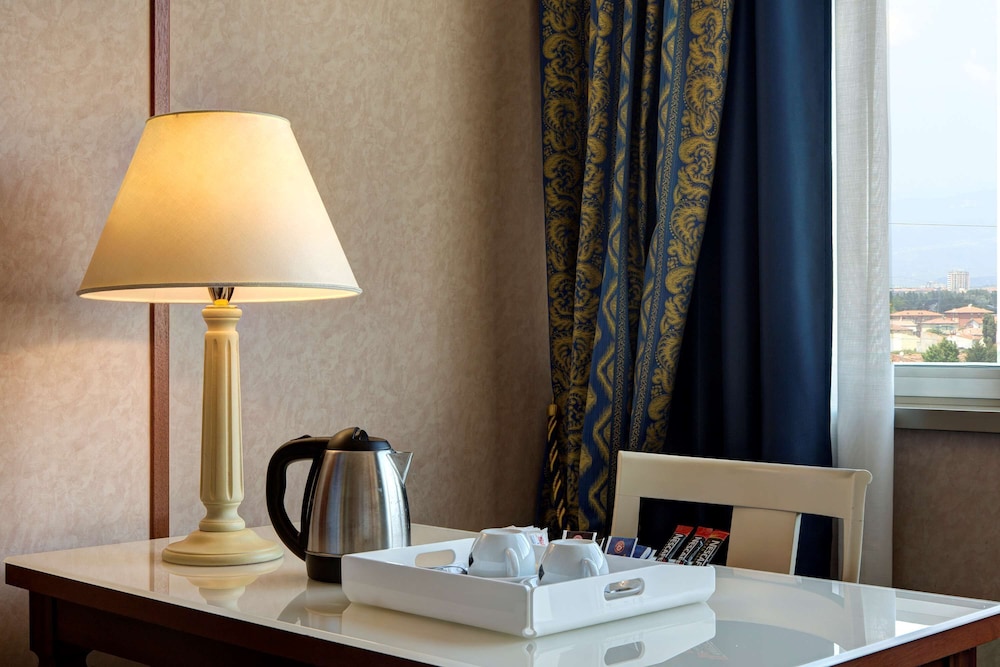 Habitación familiar, 1 cama de matrimonio grande (Sofabed is a double bed) del hotel Best Western Ctc Verona. Foto 1