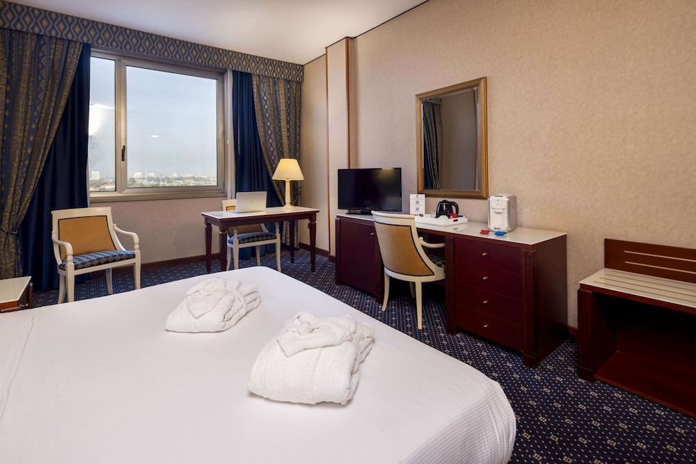 Habitación ejecutiva, 1 cama de matrimonio grande del hotel Best Western Ctc Verona. Foto 2