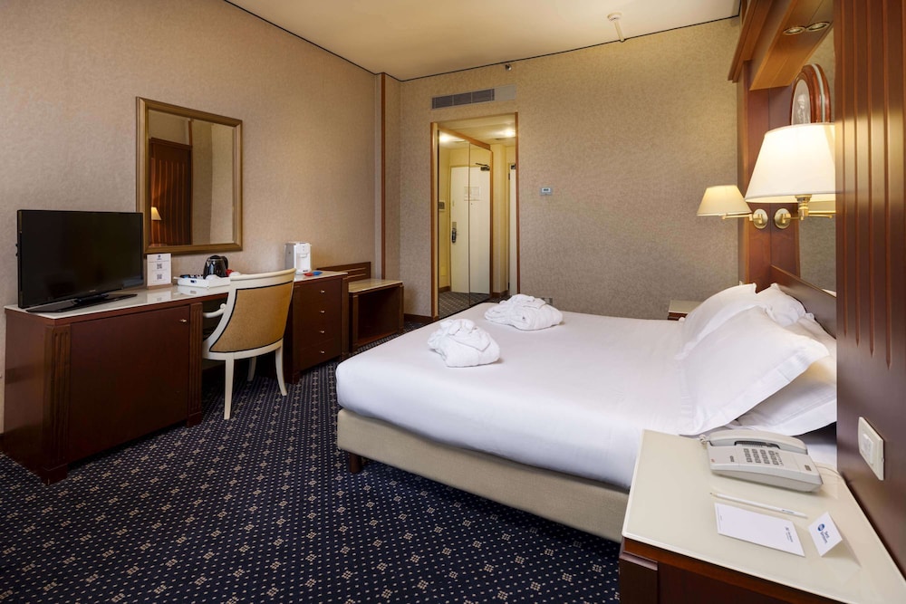 Habitación ejecutiva, 1 cama de matrimonio grande del hotel Best Western Ctc Verona. Foto 3