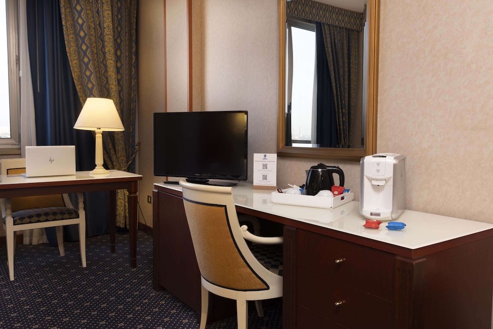 Habitación ejecutiva, 1 cama de matrimonio grande del hotel Best Western Ctc Verona. Foto 4