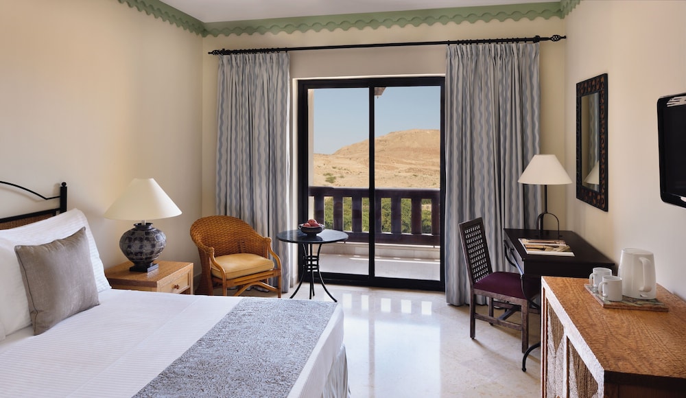 Habitación clásica con 2 camas individuales, 2 camas individuales del hotel Mövenpick Dead Sea Jordan. Foto 4