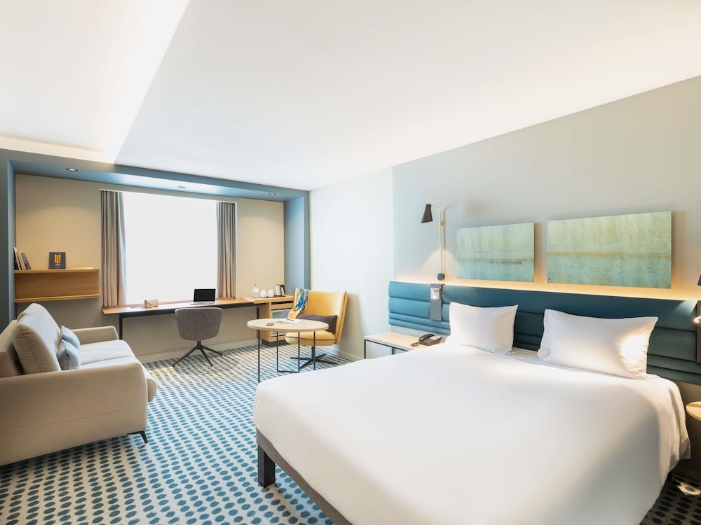Habitacion Superior con 1 cama queensize y Sofa del hotel Novotel Luxembourg Kirchberg