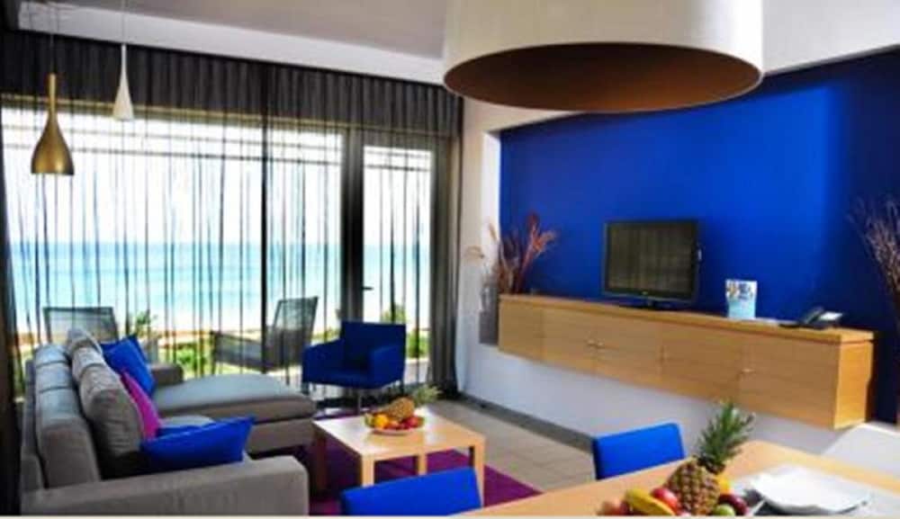 Apartamento de 2 dormitorios con balcón con vistas al mar del hotel Mercure Quemado Resort. Foto 11