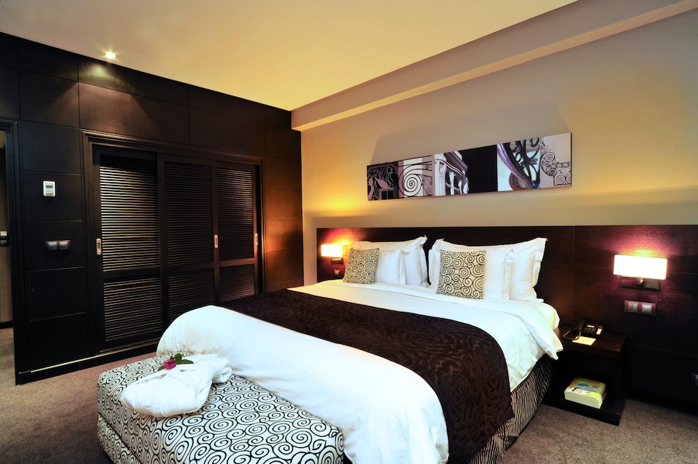 Habitación clásica, 1 cama de matrimonio grande del hotel Movenpick Casablanca. Foto 6