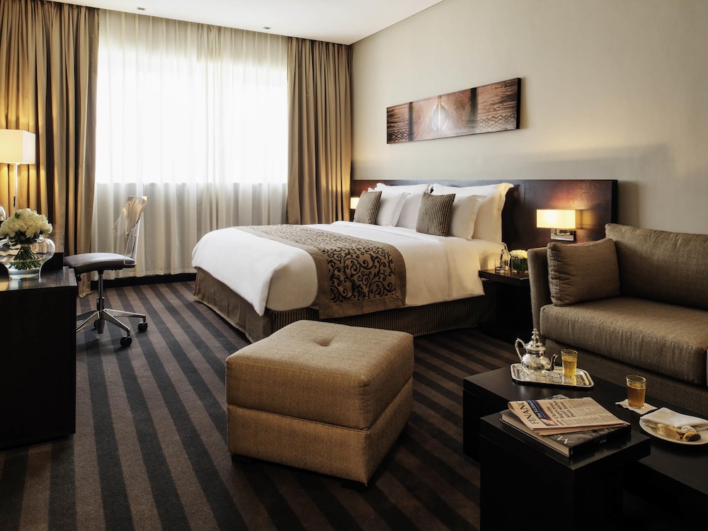Habitación Deluxe, 1 cama de matrimonio grande del hotel Movenpick Casablanca. Foto 4