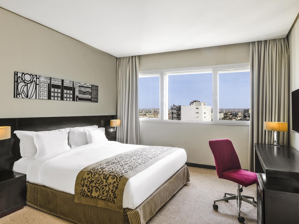 Habitación Deluxe, 1 cama de matrimonio del hotel Movenpick Casablanca. Foto 4