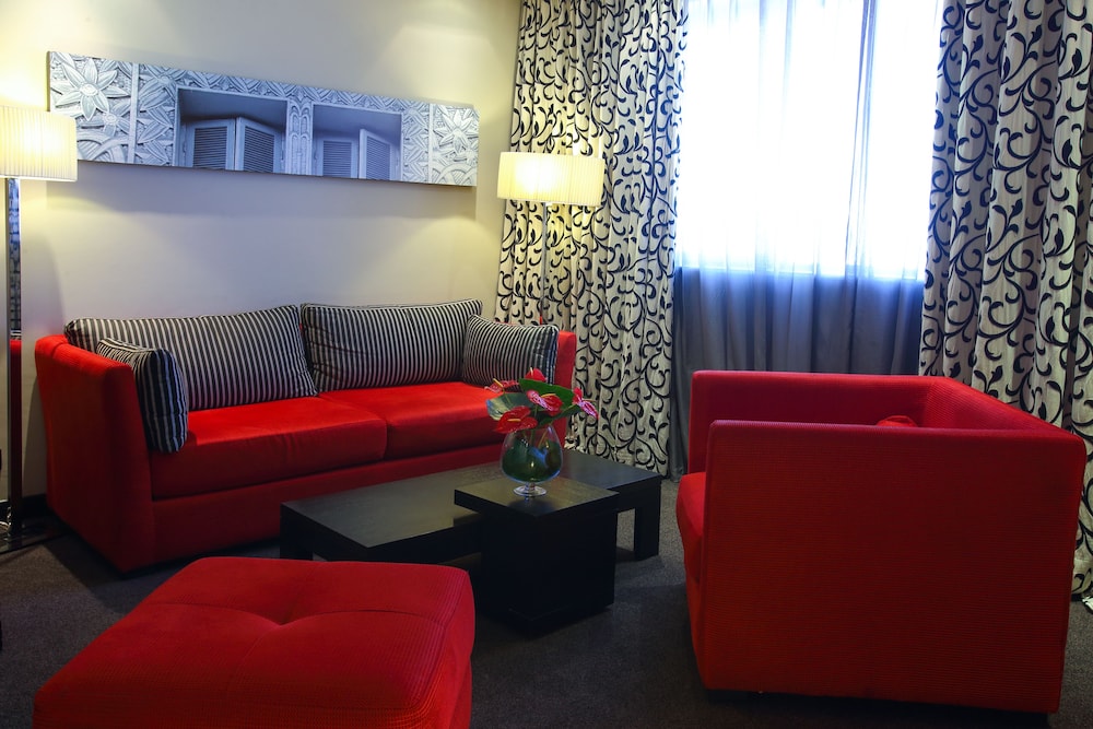 Suite junior, 1 cama de matrimonio grande del hotel Movenpick Casablanca. Foto 1