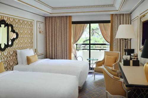 Habitación Deluxe con vistas al jardín - 2 camas individuales del hotel Fes Marriott Jnan Palace. Foto 1
