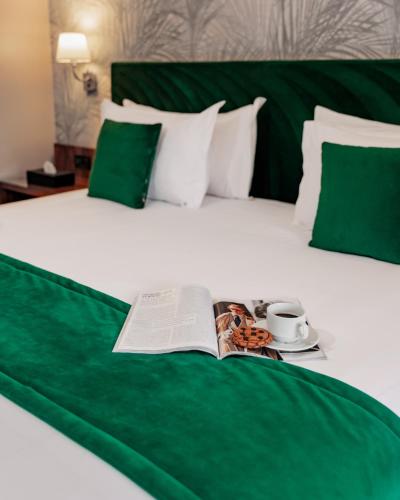 Habitación Doble Deluxe con vistas al jardín del hotel Kenzi Rose Garden. Foto 1