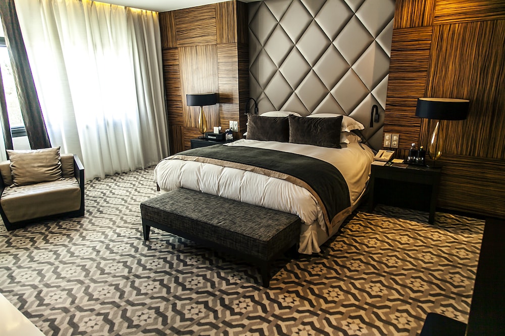 SUITE PRESTIGE, 1 Cama King, Acceso Club Millésime del hotel Sofitel Rabat Jardin Des Roses. Foto 1