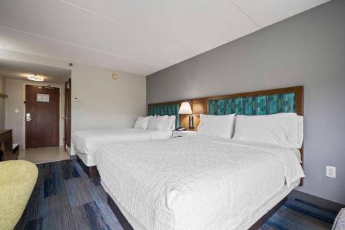 Habitación para no fumadores - 2 camas grandes del hotel Hampton Inn Ridgefield Park. Foto 5