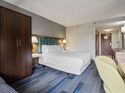 Habitación Doble - Cama extragrande - No fumadores del hotel Hampton Inn Ridgefield Park. Foto 5