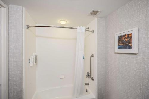 Habitación para no fumadores - 2 camas grandes del hotel Hampton Inn Ridgefield Park. Foto 3