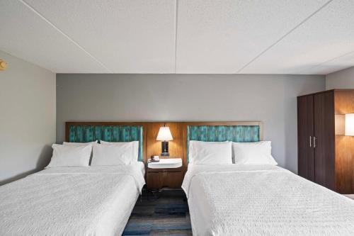 Habitación adaptada para personas con discapacidad auditiva - No fumadores - 2 camas dobles del hotel Hampton Inn Ridgefield Park. Foto 2