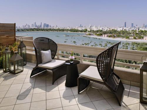 Suite Diplomática del hotel Mövenpick Bahrain. Foto 4