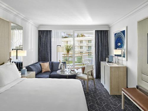 Habitación Fairmont con vistas al jardín y 1 cama extragrande del hotel Fairmont Monte Carlo. Foto 1
