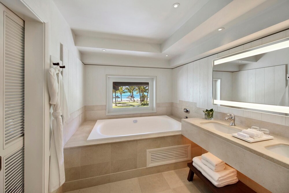 Sunset Junior Suite del hotel Lux* Le Morne Resort. Foto 9