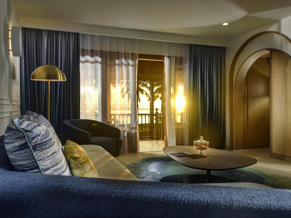 SUITE OPERA, 1 Cama King Size, vistas al océano, acceso directo a la playa, balcón o terraza del hotel Sofitel Mauritius L'imperial Resort and Spa