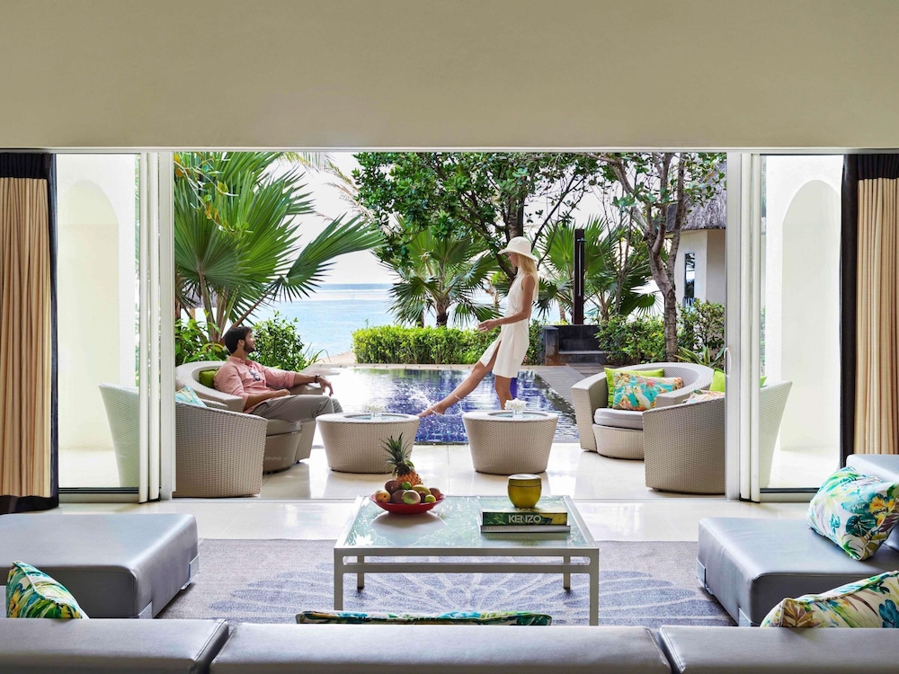 Villa VIP de Playa SO, 2 dormitorios, 1 sala de estar, jardín privado con piscina climatizada, frente a la playa del hotel So/ Sofitel Mauritius