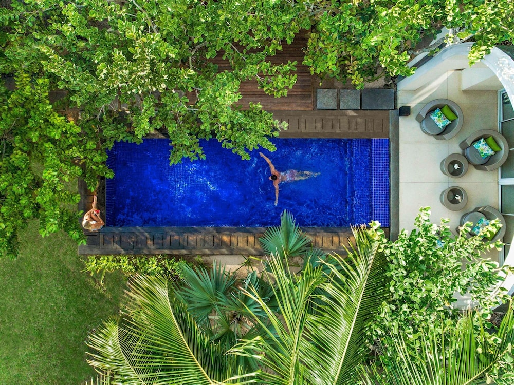 Villa VIP de Playa SO, 2 dormitorios, 1 sala de estar, jardín privado con piscina climatizada, frente a la playa del hotel So/ Sofitel Mauritius. Foto 5