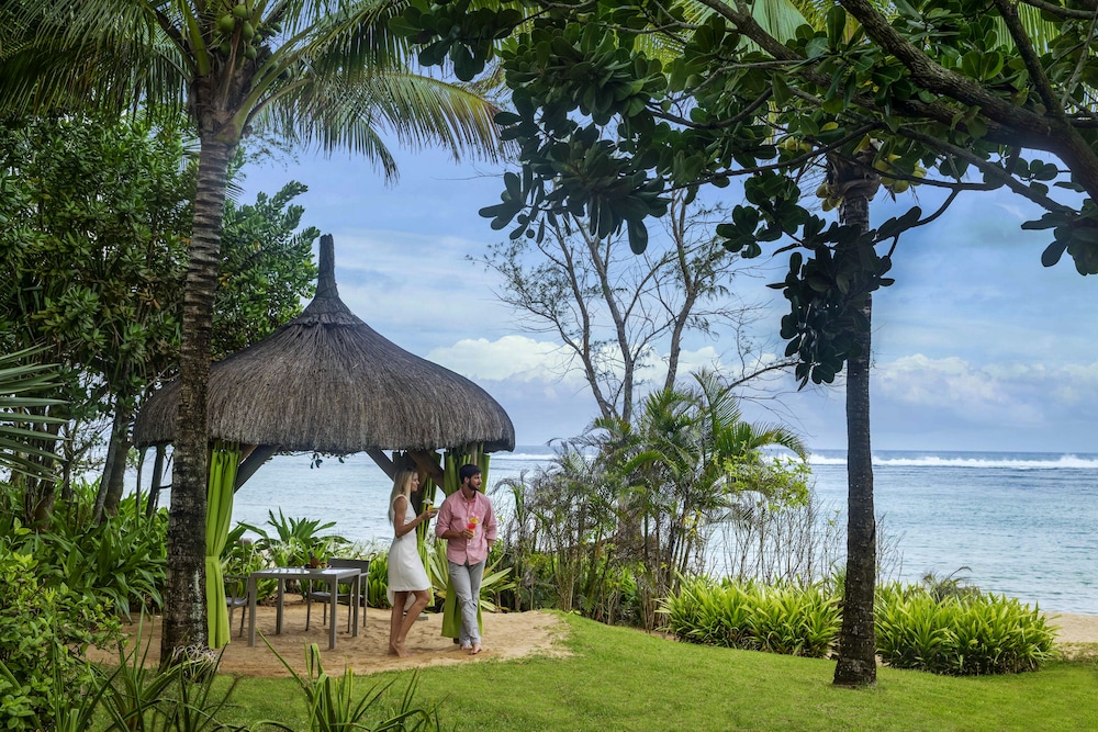 Villa VIP de Playa SO, 2 dormitorios, 1 sala de estar, jardín privado con piscina climatizada, frente a la playa del hotel So/ Sofitel Mauritius. Foto 9