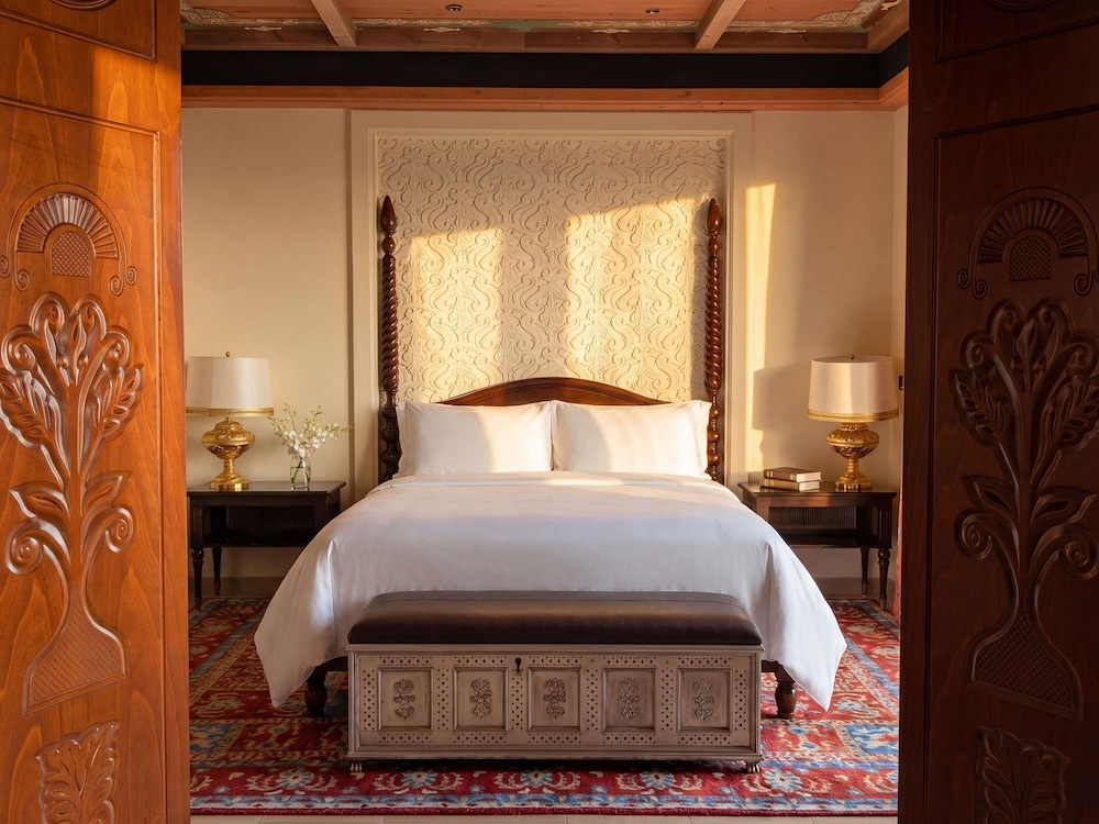Suite Prestige, Acceso Club Millesime, 1 cama King Size, vistas al mar, terraza del hotel Sofitel Bahrain Zallaq Thalassa Sea and Spa. Foto 11