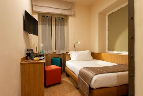 Habitación Individual del hotel Grand Europa. Foto 4