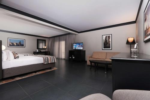 Premium King Room with Two King Beds - Opal Lounge Access del hotel Intercontinental Malta