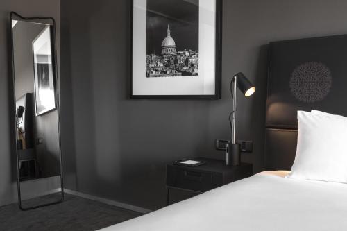 Suite Ciudad con acceso al Club Lounge del hotel Intercontinental Malta. Foto 1